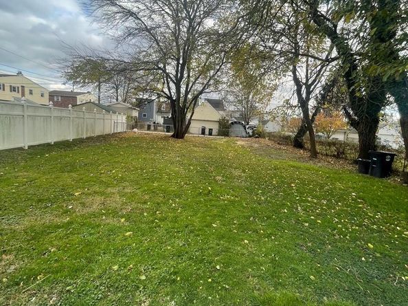 1417 E 13TH Street, Crum Lynne PA 19022