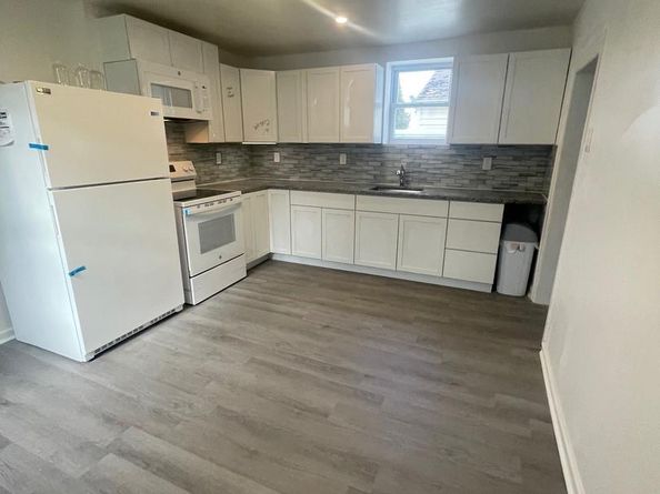 1417 E 13TH Street, Crum Lynne PA 19022