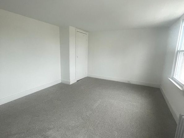 1417 E 13TH Street, Crum Lynne PA 19022