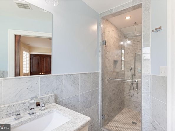 2407 Lellah Court, Dunn Loring VA 22027