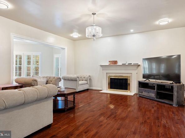 2407 Lellah Court, Dunn Loring VA 22027