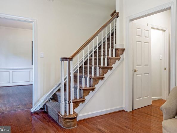 2407 Lellah Court, Dunn Loring VA 22027