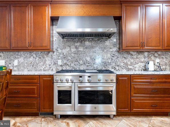 2407 Lellah Court, Dunn Loring VA 22027