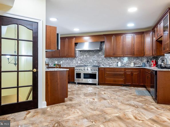 2407 Lellah Court, Dunn Loring VA 22027