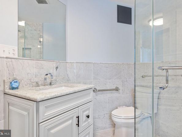 2407 Lellah Court, Dunn Loring VA 22027