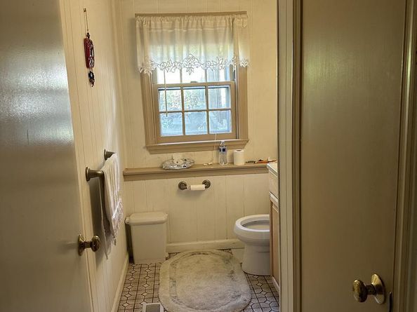 387 Devonshire Road, Devon PA 19333