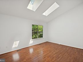 258 Coventry Square, Sterling VA 20164