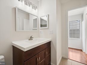 258 Coventry Square, Sterling VA 20164