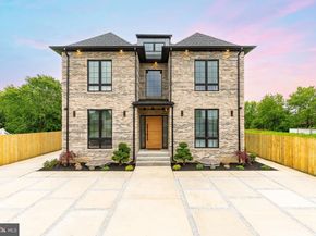 9739 Krewstown Road, Philadelphia PA 19115