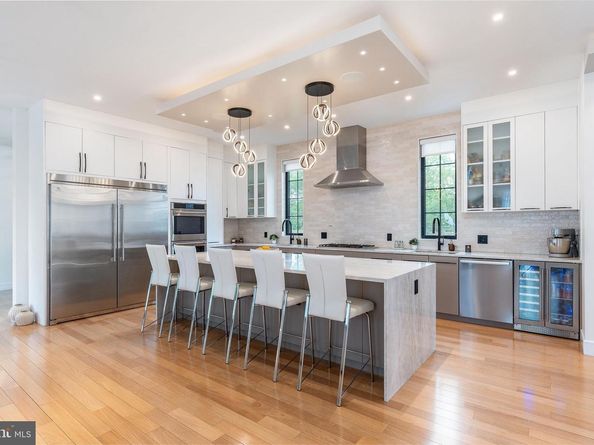 9739 Krewstown Road, Philadelphia PA 19115