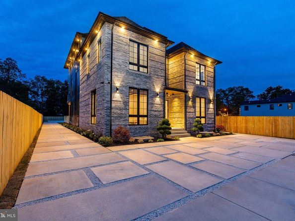 9739 Krewstown Road, Philadelphia PA 19115