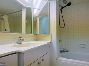 1326 Spruce Street 1602, Philadelphia PA 19107