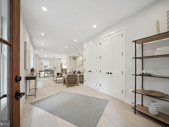 1744 Lanier Place NW 1, Washington DC 20009