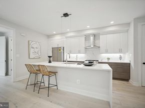 1744 Lanier Place NW 1, Washington DC 20009
