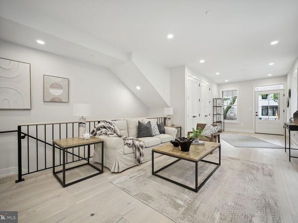 1744 Lanier Place NW 1, Washington DC 20009