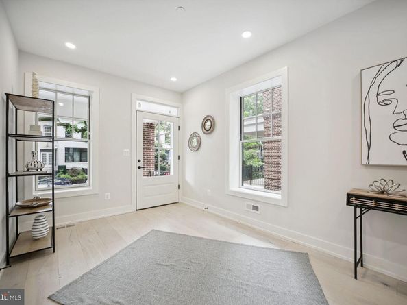 1744 Lanier Place NW 1, Washington DC 20009