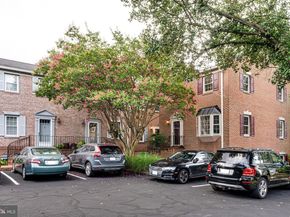 2115 N Lincoln Street, Arlington VA 22207