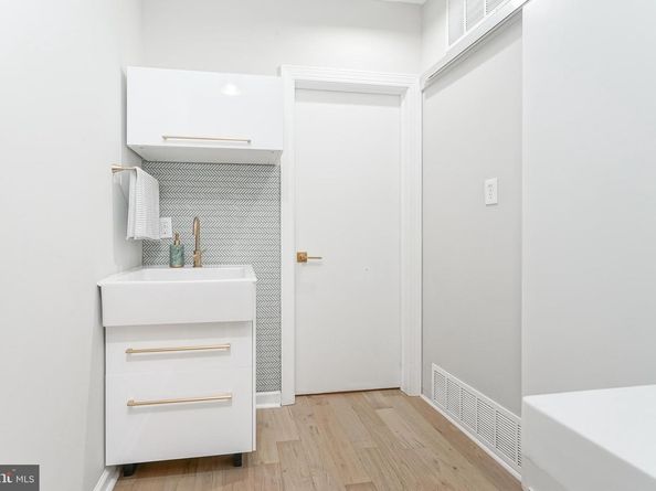 2314 South Street, Philadelphia PA 19146