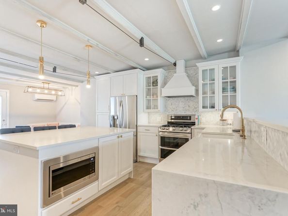 2314 South Street, Philadelphia PA 19146