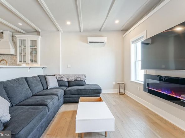 2314 South Street, Philadelphia PA 19146