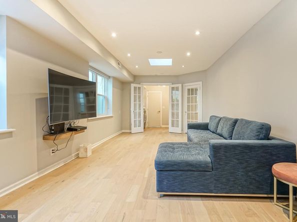 2314 South Street, Philadelphia PA 19146