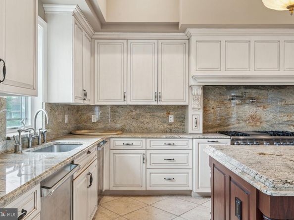 3135 S Uber Street, Philadelphia PA 19145