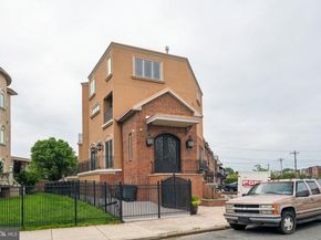 3135 S Uber Street, Philadelphia PA 19145