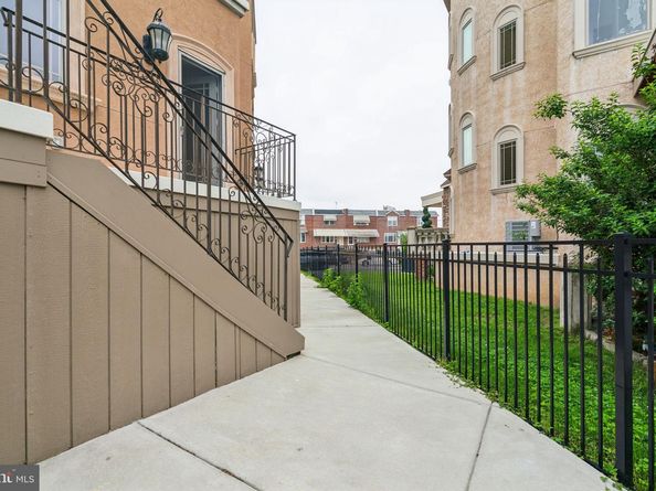3135 S Uber Street, Philadelphia PA 19145