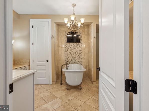 3135 S Uber Street, Philadelphia PA 19145