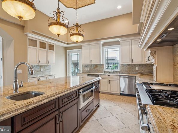 3135 S Uber Street, Philadelphia PA 19145