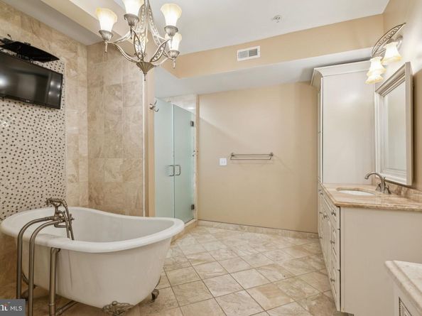 3135 S Uber Street, Philadelphia PA 19145