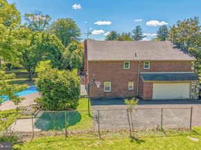 7715 Doe Lane, Glenside PA 19038