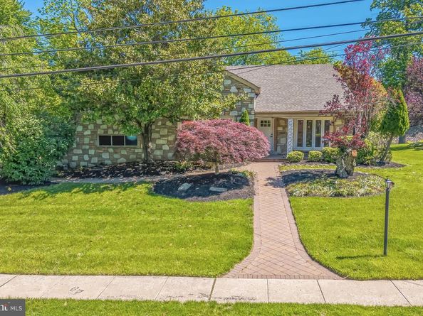 7715 Doe Lane, Glenside PA 19038