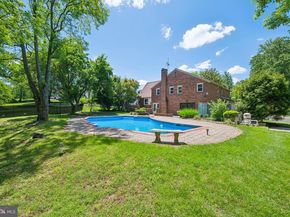 7715 Doe Lane, Glenside PA 19038