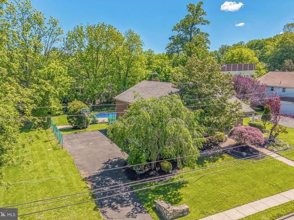 7715 Doe Lane, Glenside PA 19038