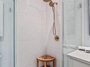 219 S 18TH Street 309, Philadelphia PA 19103