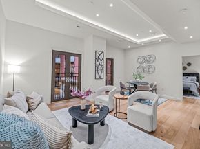 219 S 18TH Street 309, Philadelphia PA 19103