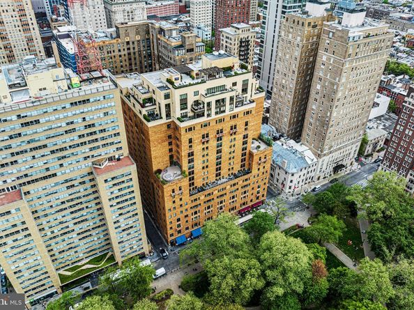 219 S 18TH Street 309, Philadelphia PA 19103