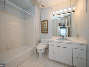 1044 Lindy Lane 1044, Bala Cynwyd PA 19004