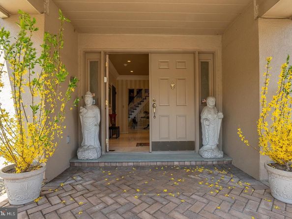 1044 Lindy Lane 1044, Bala Cynwyd PA 19004