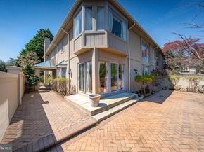 1044 Lindy Lane 1044, Bala Cynwyd PA 19004