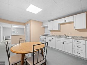 370 Paoli Ave, Philadelphia PA 19128