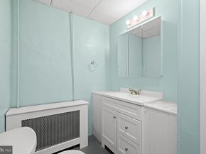 370 Paoli Ave, Philadelphia PA 19128