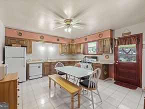 370 Paoli Ave, Philadelphia PA 19128