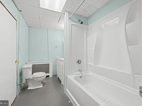 370 Paoli Ave, Philadelphia PA 19128