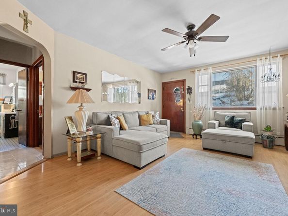 370 Paoli Ave, Philadelphia PA 19128