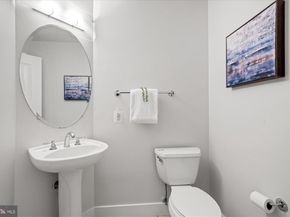 1211 13TH Street NW 404, Washington DC 20005