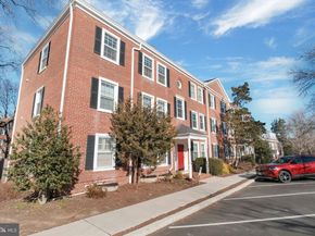 4817 31st Street S C1, Arlington VA 22206