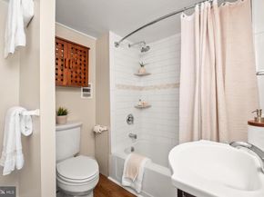 39 W Durham Street, Philadelphia PA 19119