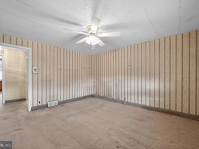 2237 S Harwood Avenue, Upper Darby PA 19082